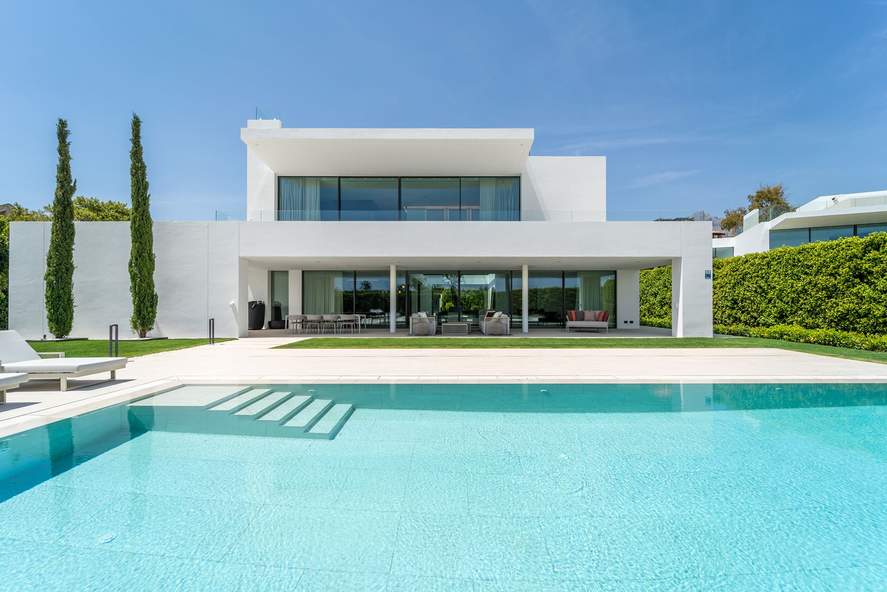 Ocean views in Golden Mile