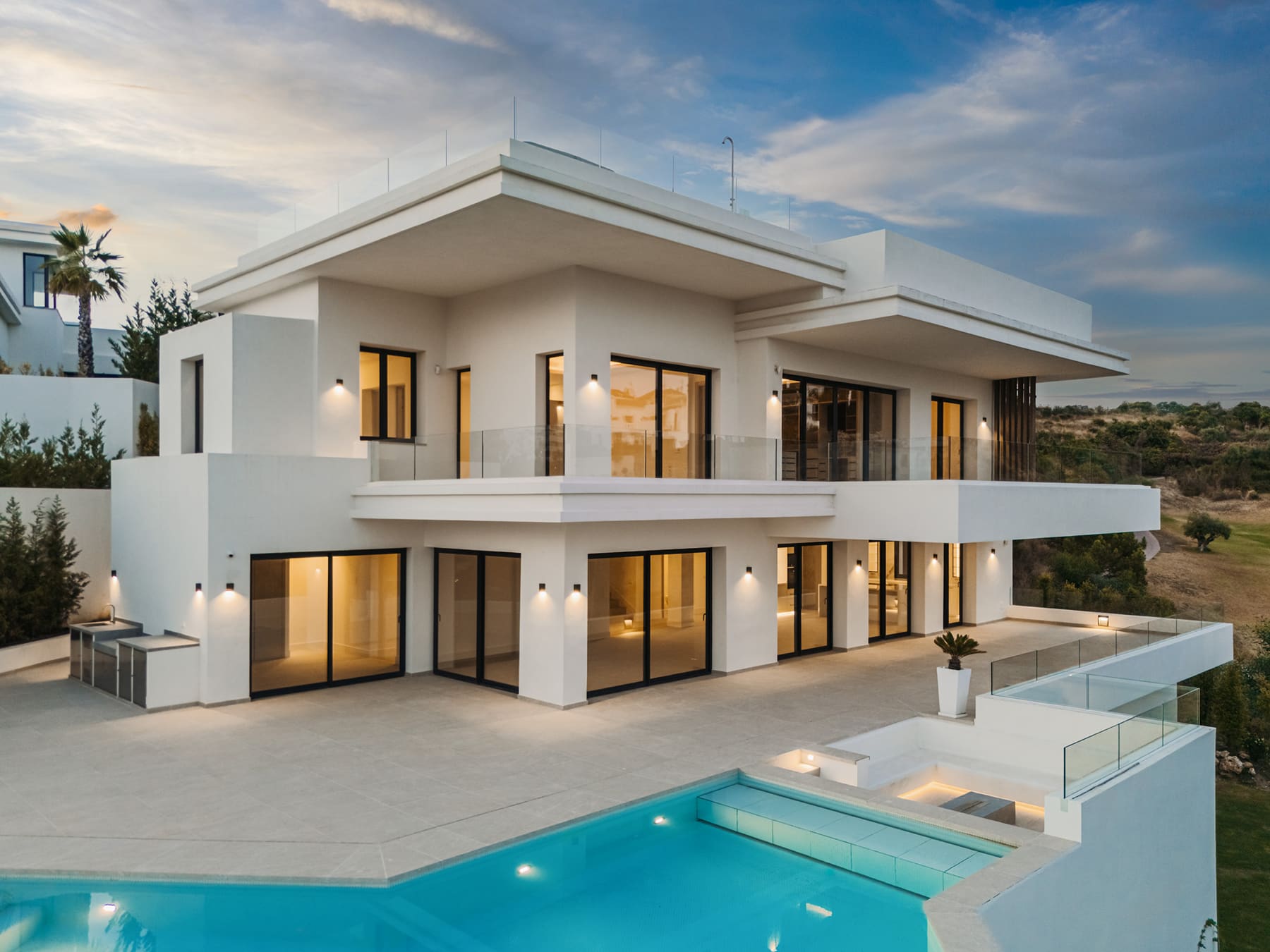 Modern Panoramic Golf Residence