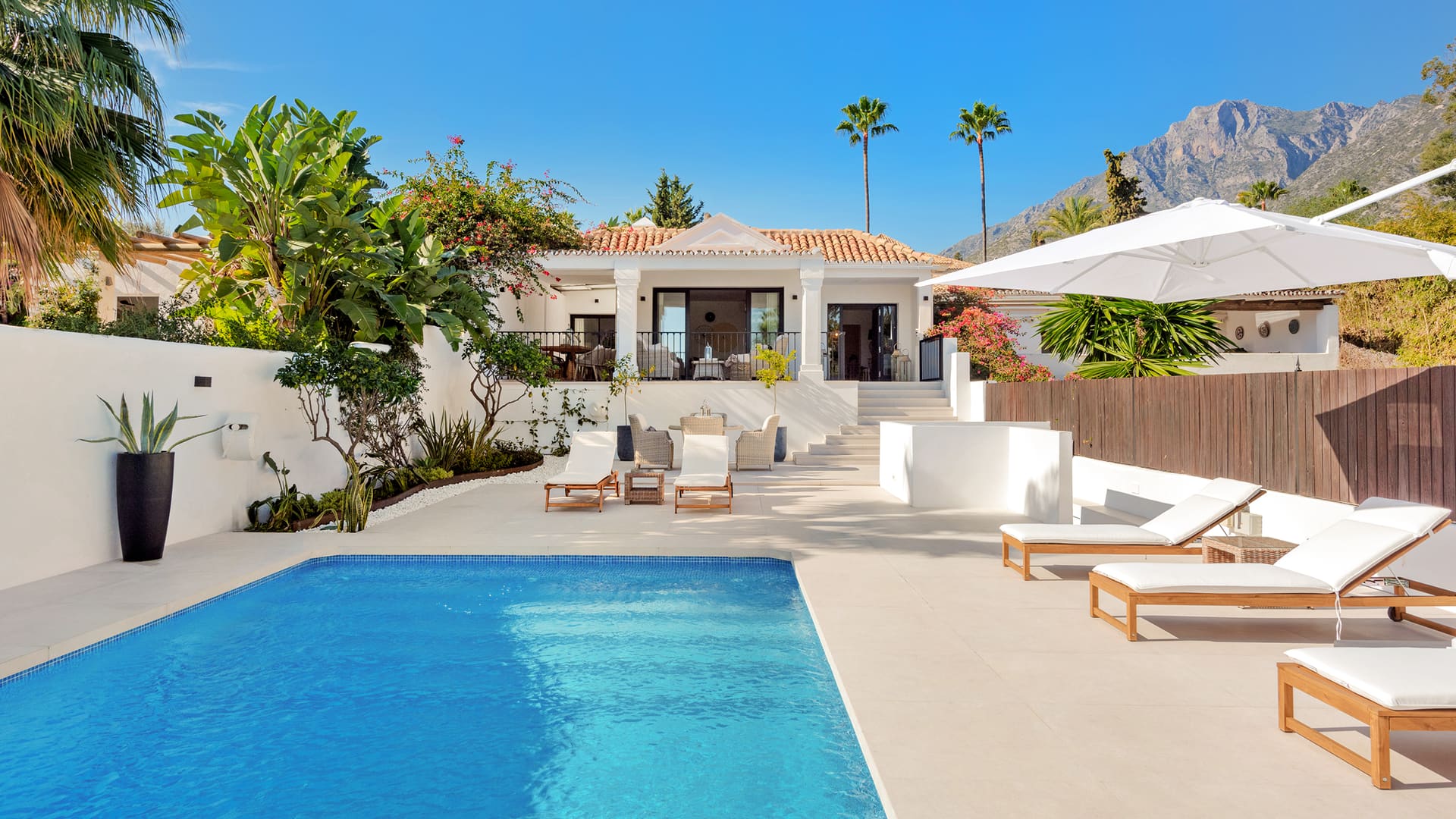 Villa with pool in Marbella