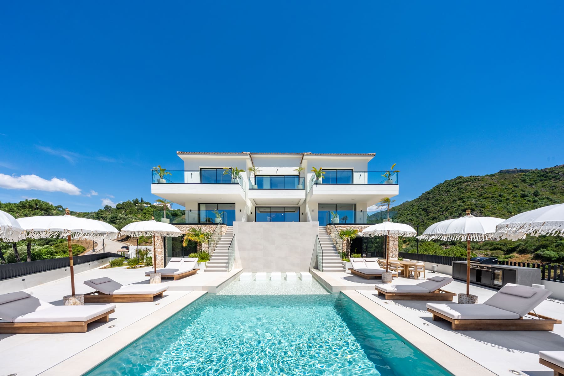 Panoramic contemporary villa